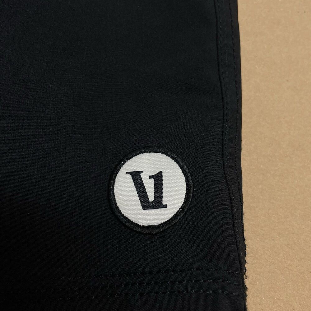 Vuori Kore UnLined 8” Inseam Shorts Men’s Size Medium Athletic Lightweight Black - Picture 10 of 11